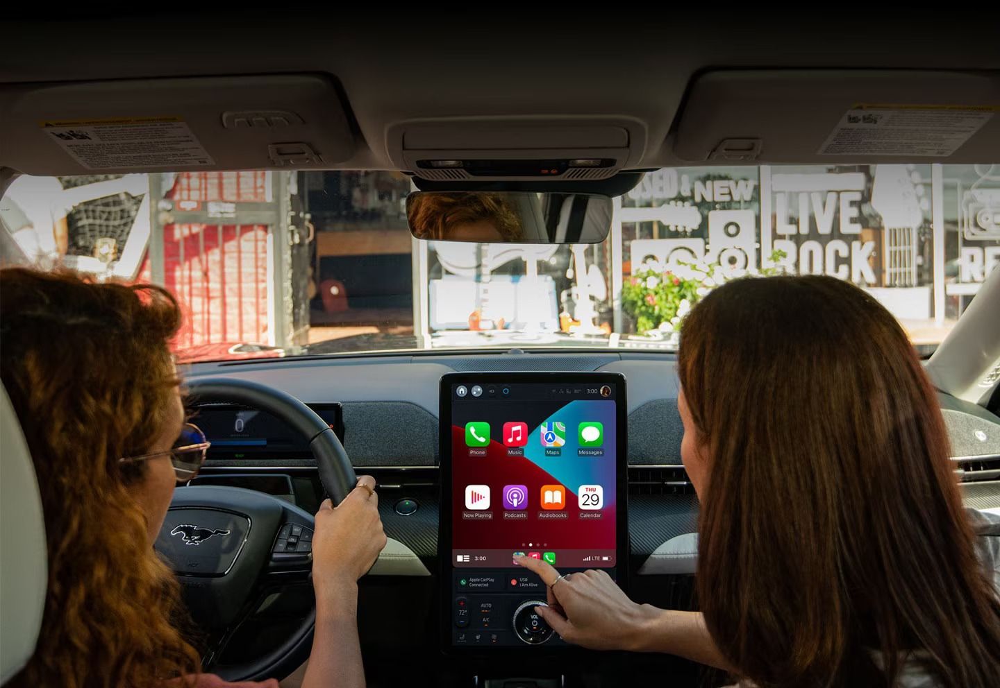 Mustang mach deals e apple carplay